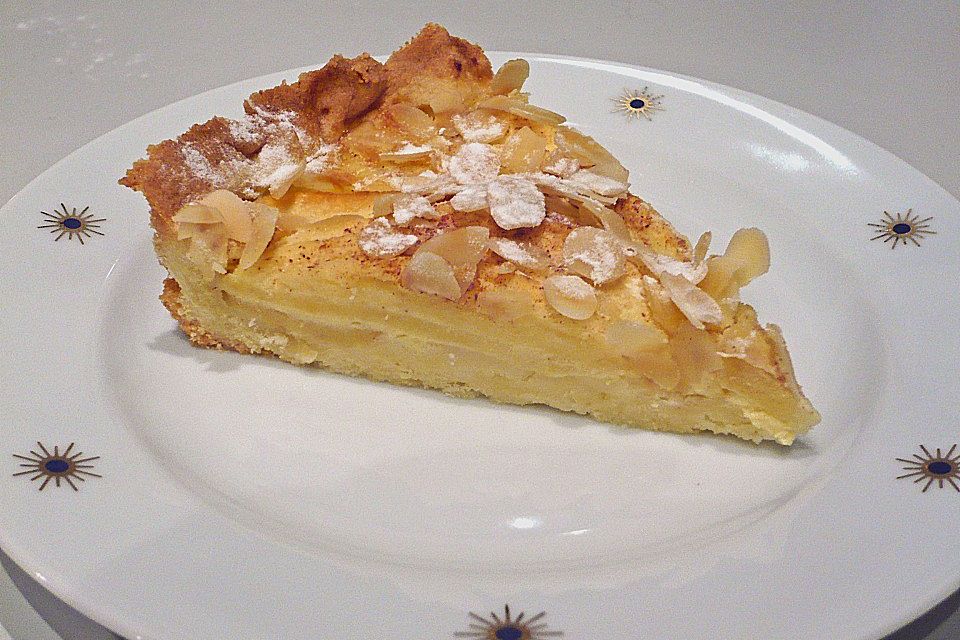 Apfelkuchen mit Amaretto-Sahne-Guss