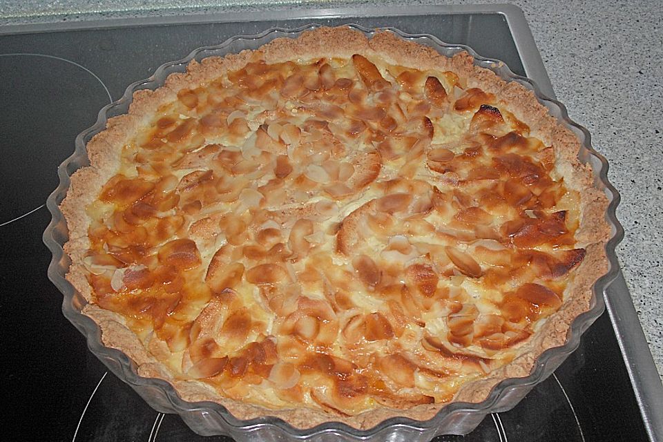 Apfelkuchen mit Amaretto-Sahne-Guss