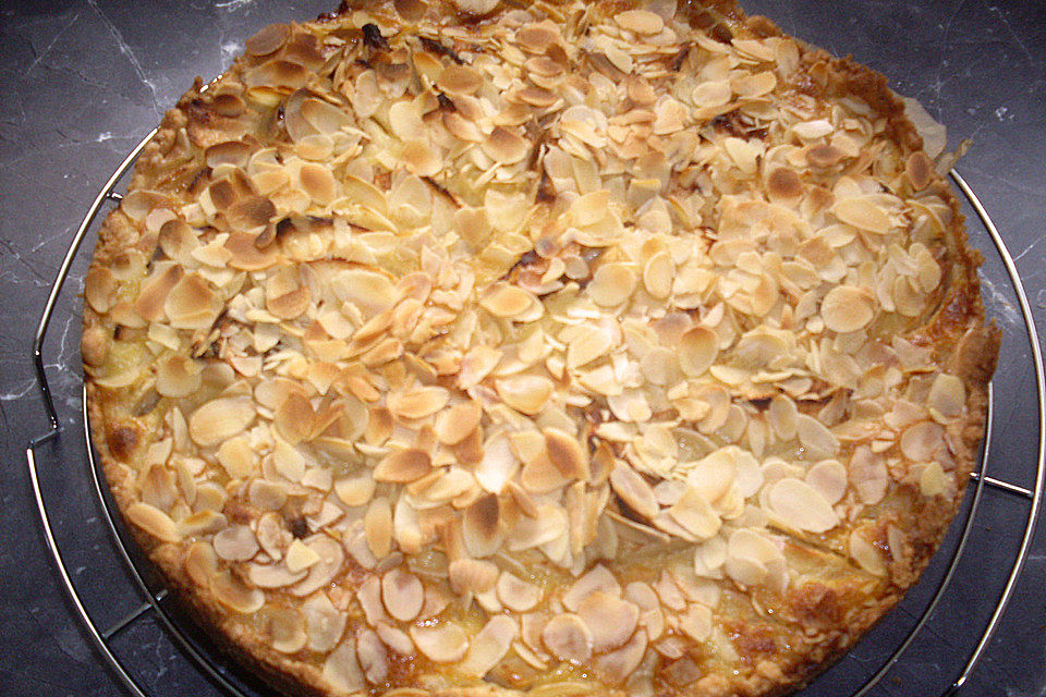 Apfelkuchen mit Amaretto-Sahne-Guss