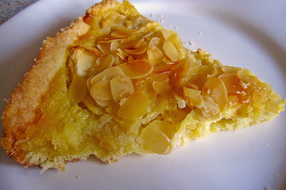 Apfelkuchen mit Amaretto-Sahne-Guss