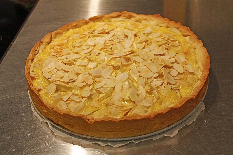 Apfelkuchen mit Amaretto-Sahne-Guss