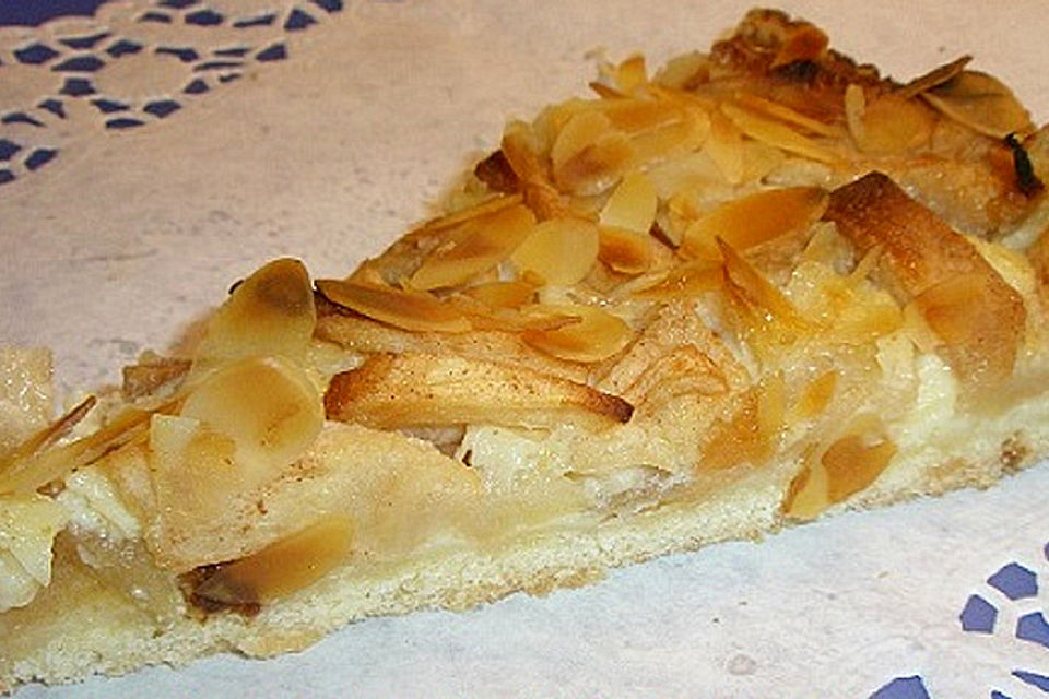 Apfelkuchen mit Amaretto-Sahne-Guss