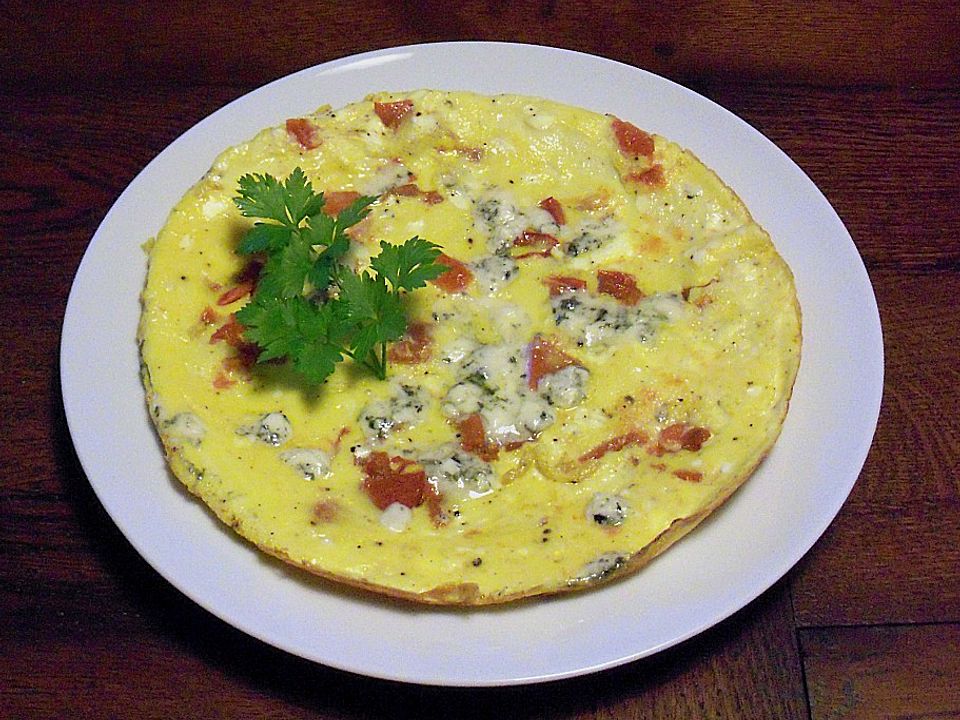 Omelett mit Tomaten und Blauschimmelkäse| Chefkoch