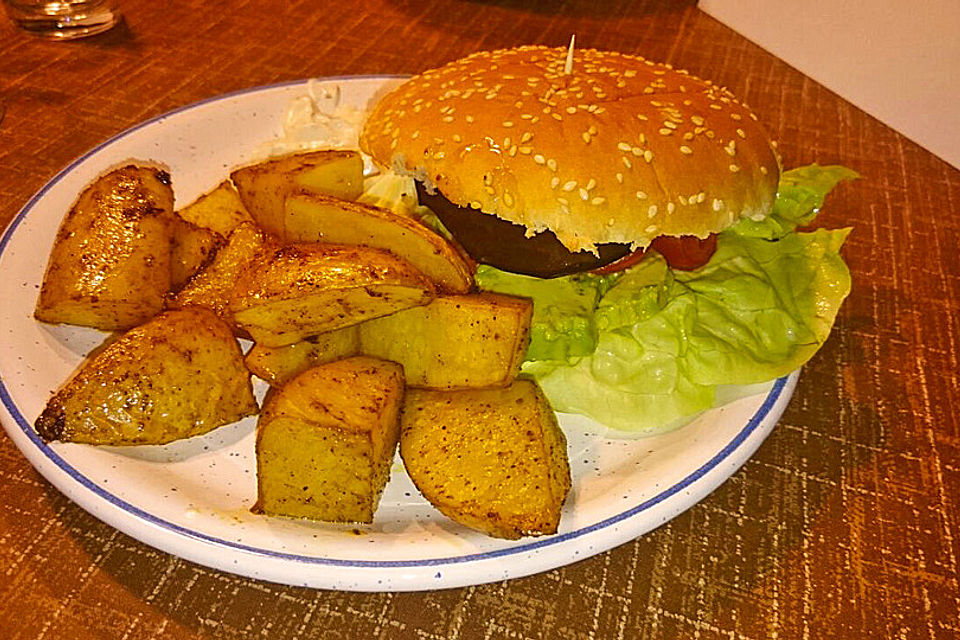 Tomaten-Auberginen-Avocado-Burger