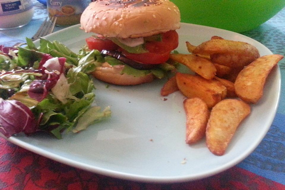 Tomaten-Auberginen-Avocado-Burger