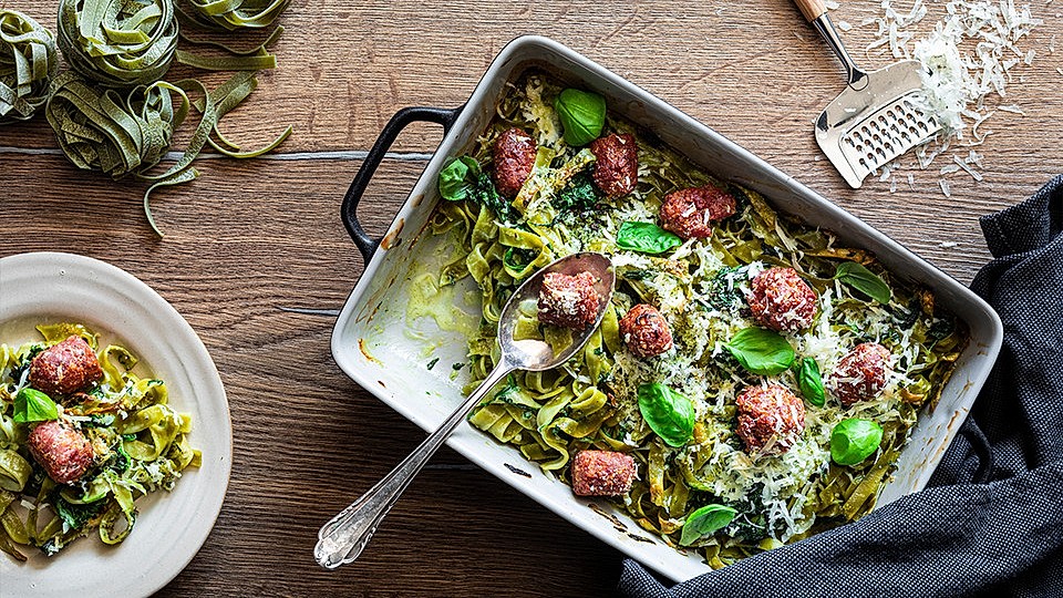 Nudelauflauf mit Rahmspinat und Meatballs von jolianna