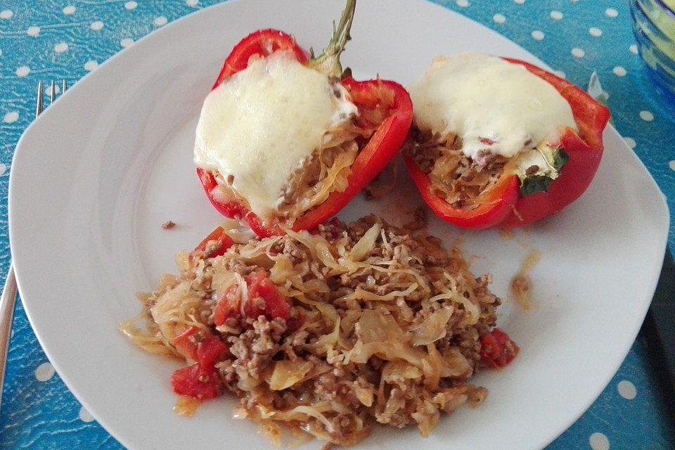 Paprika gefüllt mit Hack und Sauerkraut