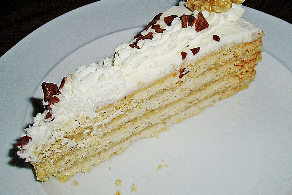 Sauerrahm - Walnuss - Torte