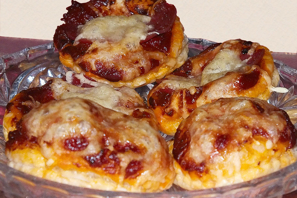 Mini-Snack-Pizzen aus Blätterteig