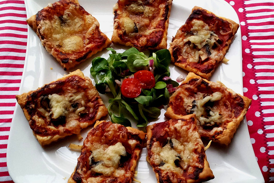 Mini-Snack-Pizzen aus Blätterteig