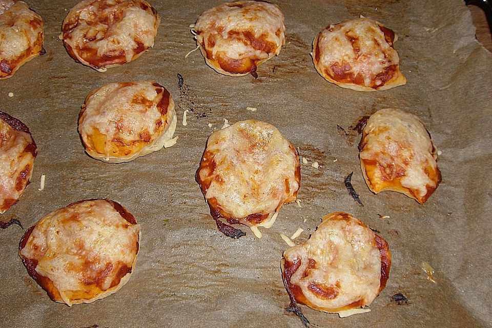 Mini-Snack-Pizzen aus Blätterteig