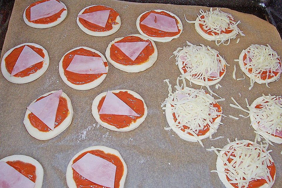 Mini-Snack-Pizzen aus Blätterteig