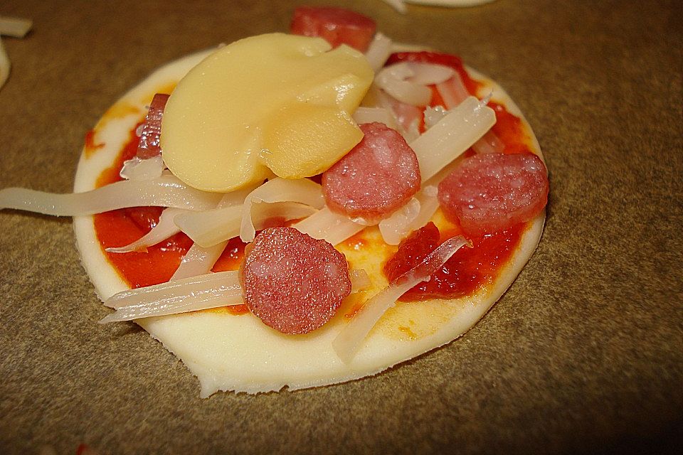 Mini-Snack-Pizzen aus Blätterteig