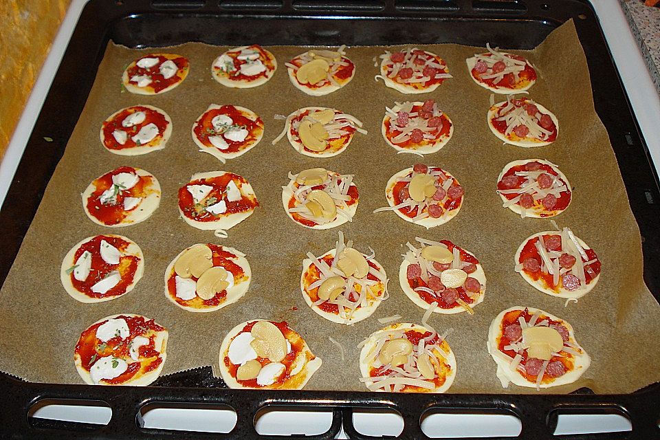 Mini-Snack-Pizzen aus Blätterteig