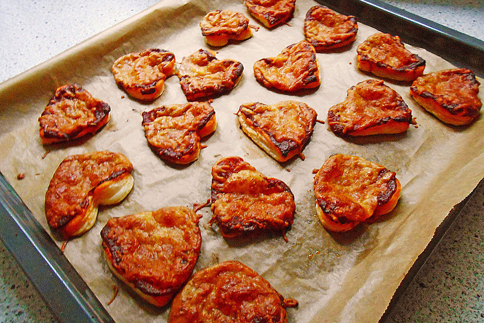 Mini-Snack-Pizzen aus Blätterteig