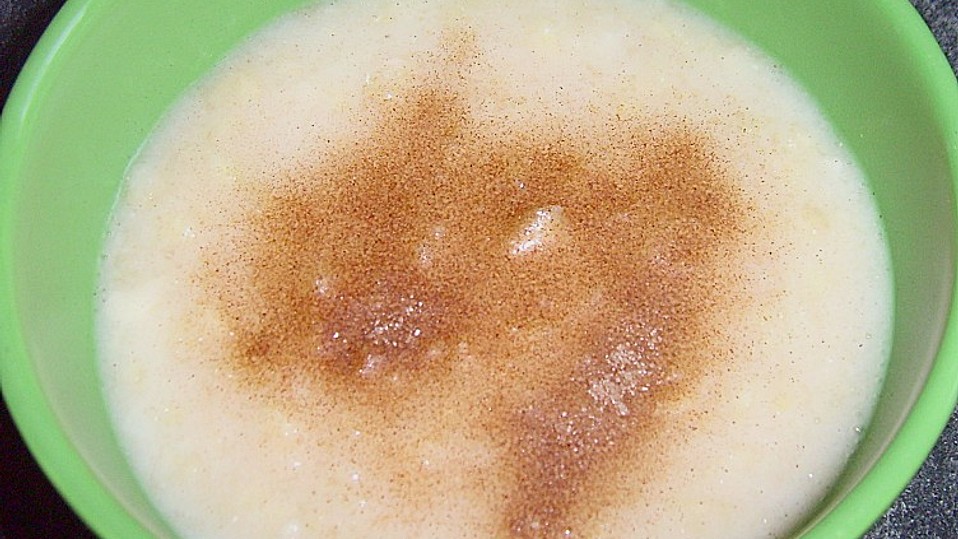 Grießbrei mit Äpfeln