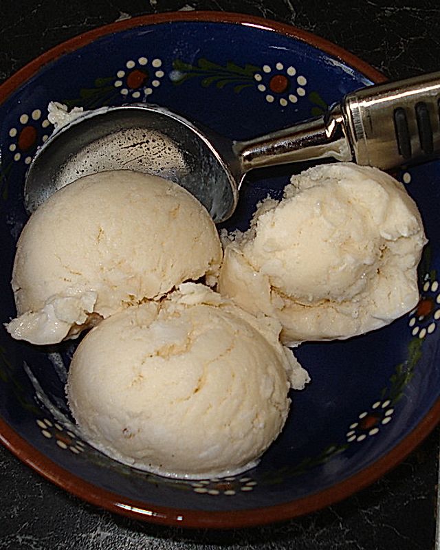 Leichtes Vanille - Joghurt - Eis