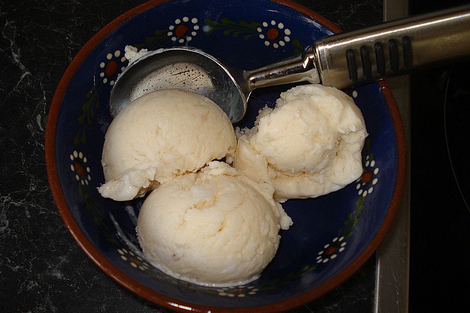 Leichtes Vanille - Joghurt - Eis