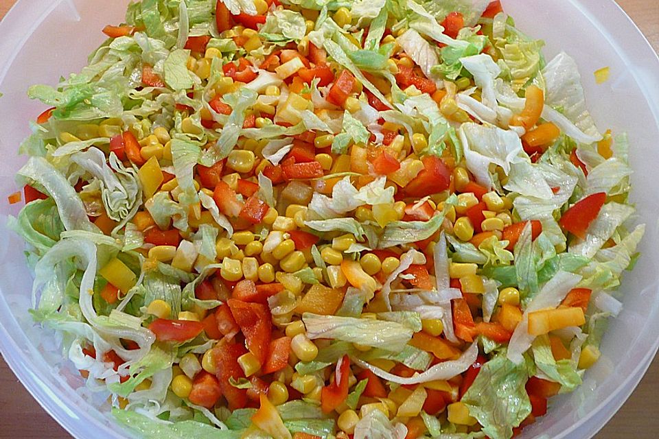 Mexicanischer Schichtsalat