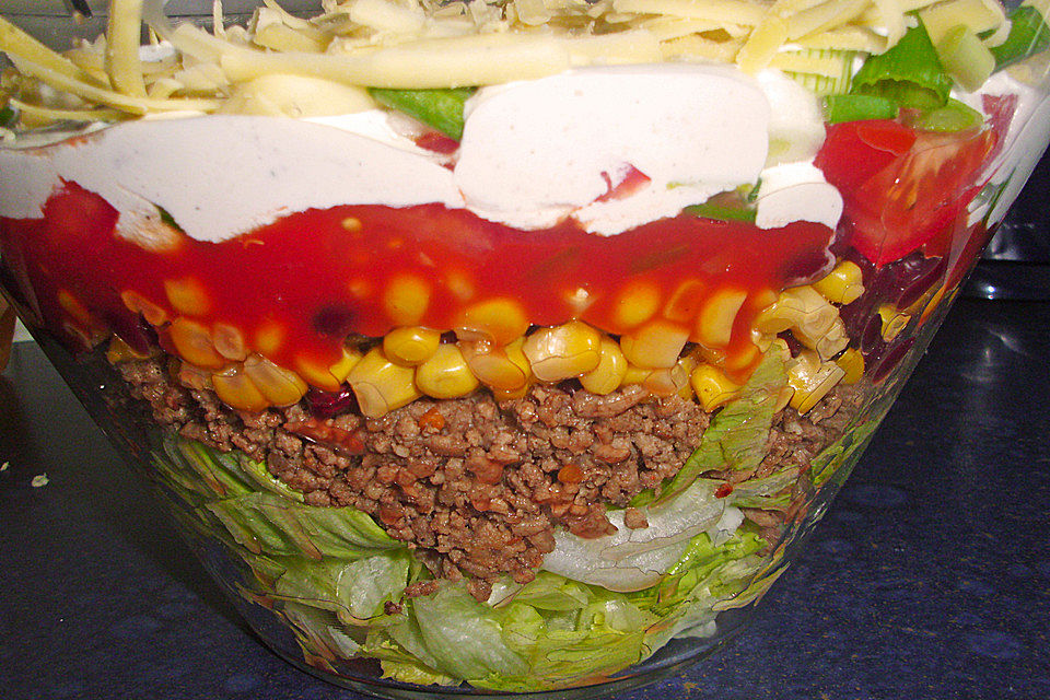 Mexicanischer Schichtsalat