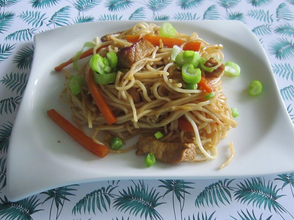 Gebratene Nudeln mit Gemüse und Fleisch (asiatisch)| Chefkoch