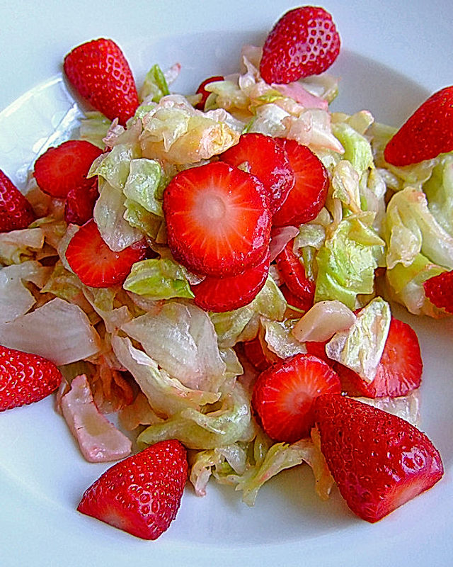 Erdbeersalat mit Harzer Käse