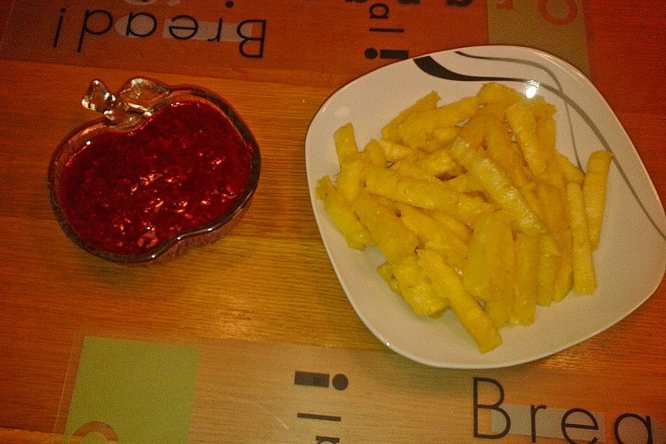 Ananas-Fritten mit Himbeer-Ketchup