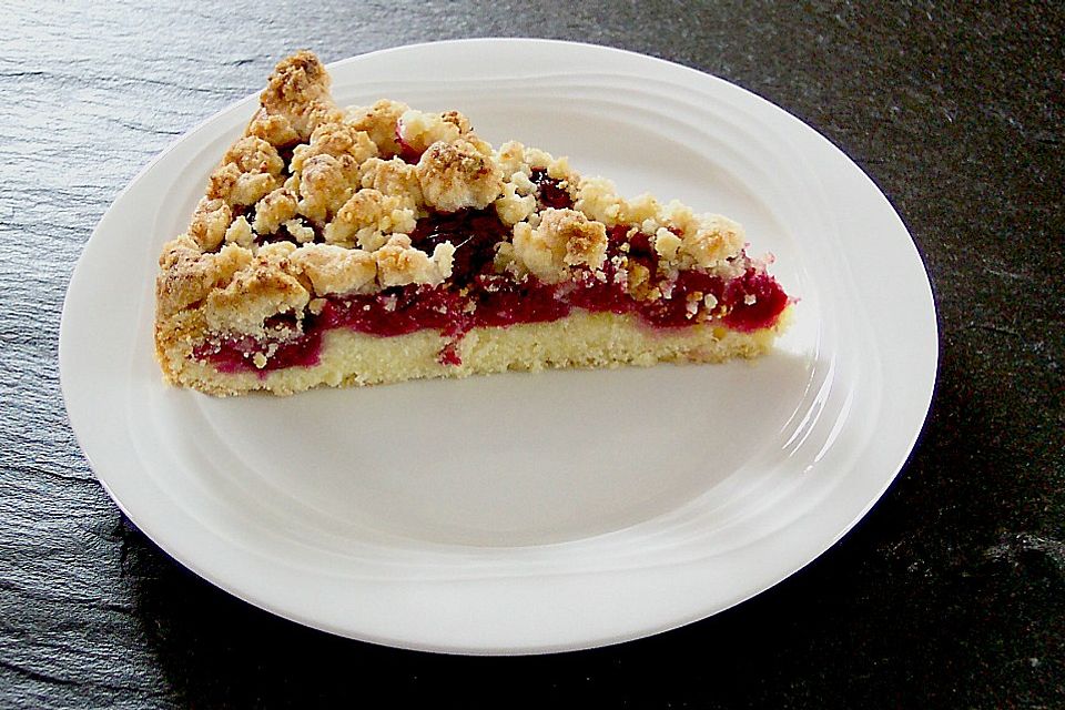 Bayrischer Kirschkuchen mit Marzipan