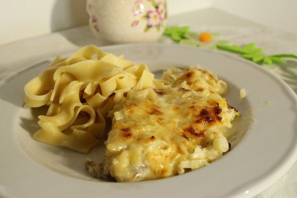 Seelachsfilet mit Lauch - Zwiebelkruste