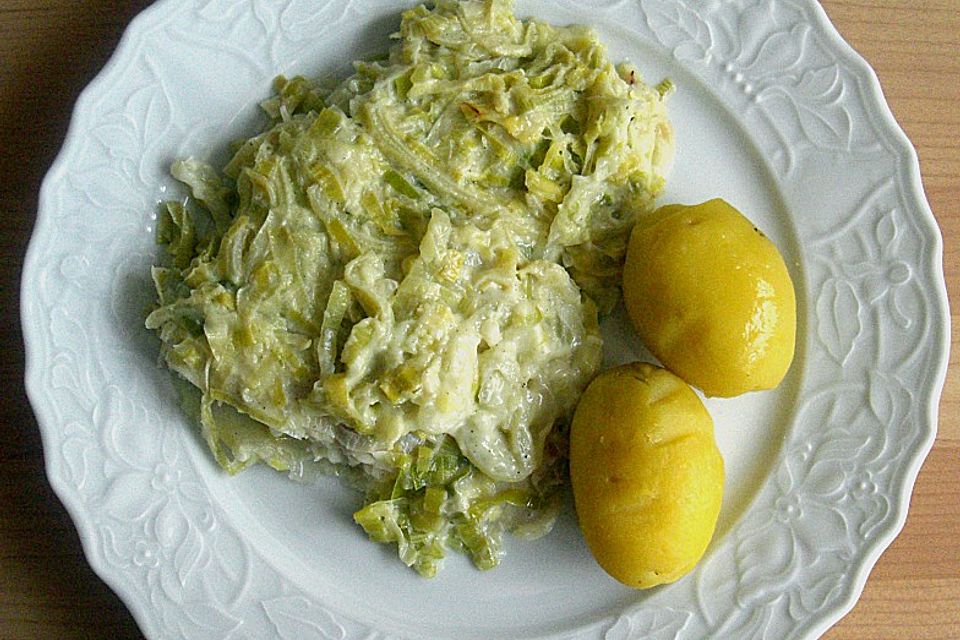 Seelachsfilet mit Lauch - Zwiebelkruste