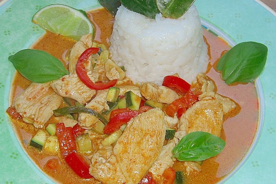 Rotes Thai - Curry mit frischem Gemüse