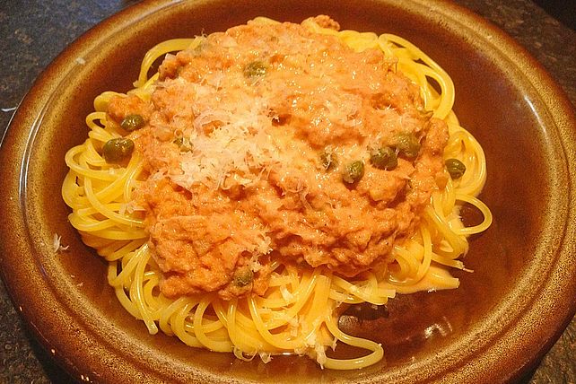 Spaghetti mit Thunfischsoße und Kapern von binsn| Chefkoch Spaghetti mit Thunfischsoße und Kapern von binsn| Chefkoch