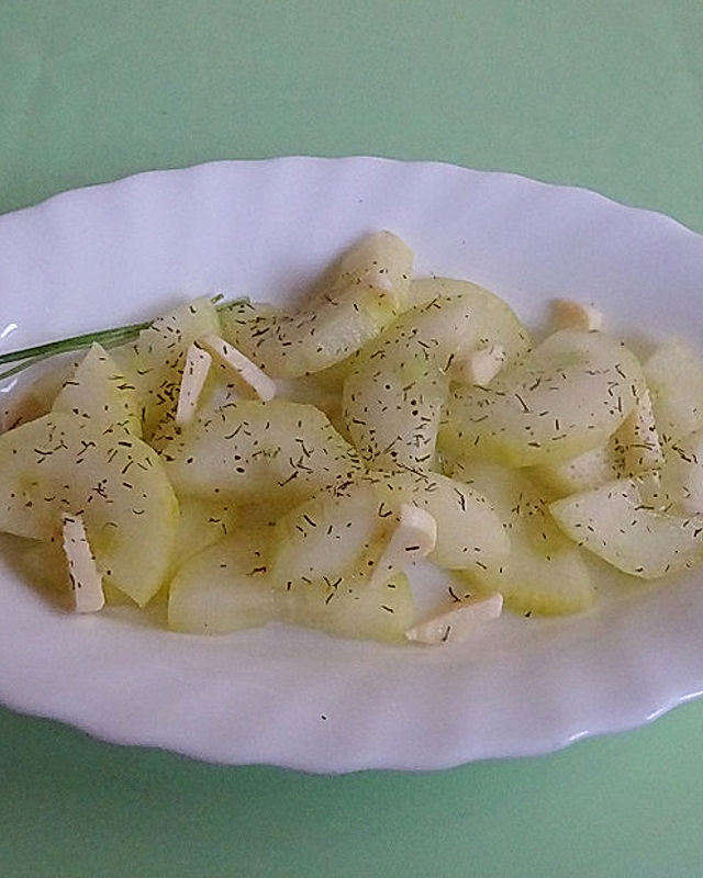 Salatgurke mit Knoblauch