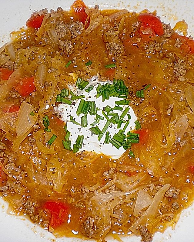 Leichte Sauerkrautsuppe ungarische Art