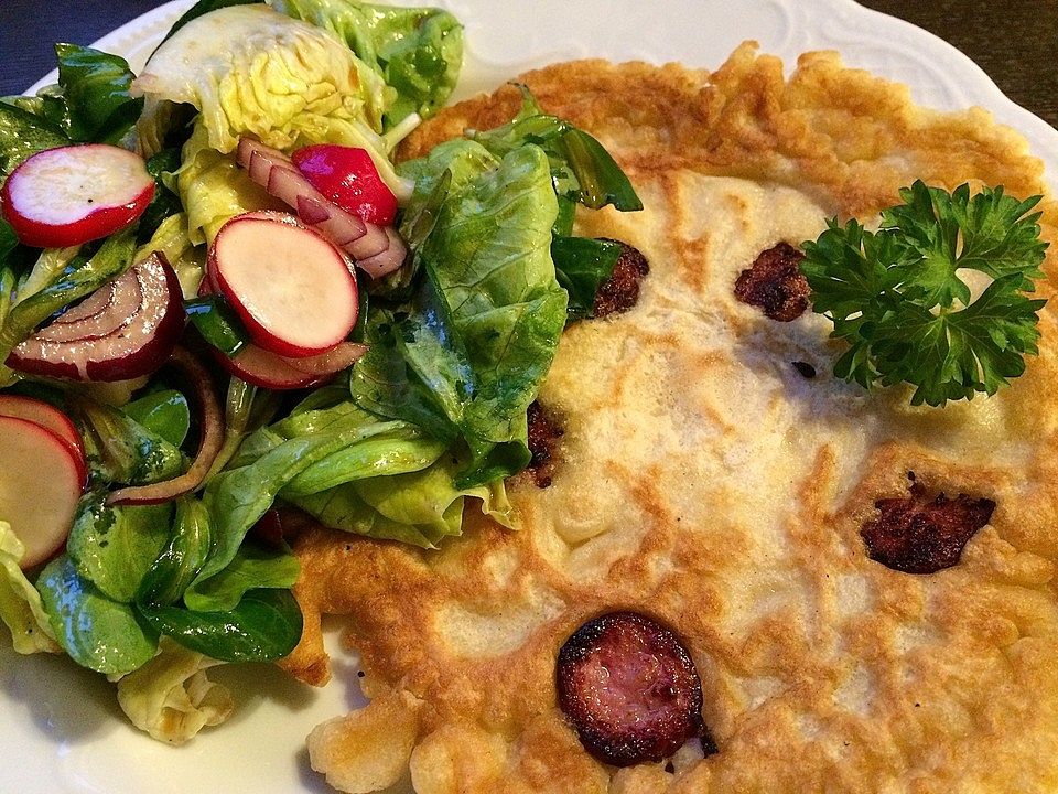 Westfälische Mettwurst-Pfannkuchen mit Salat von Rike2| Chefkoch