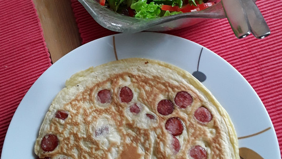 Westfälische Mettwurst-Pfannkuchen mit Salat von Rike2