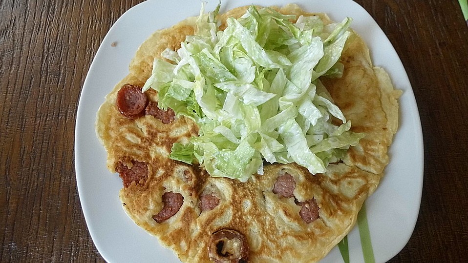 Westfälische Mettwurst-Pfannkuchen mit Salat von Rike2