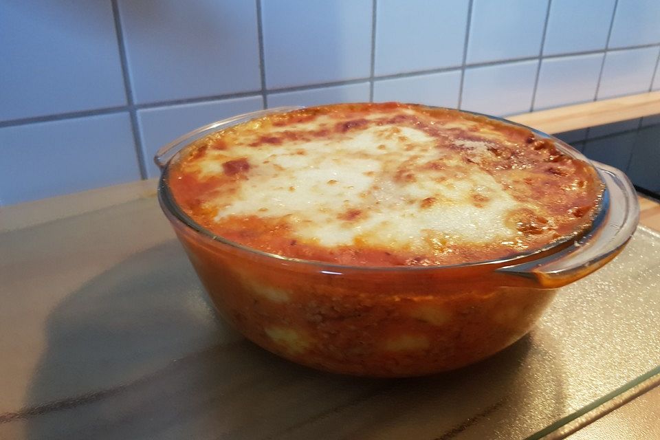 Gnocchi aus dem Ofen in Paprika-Tomaten-Sauce