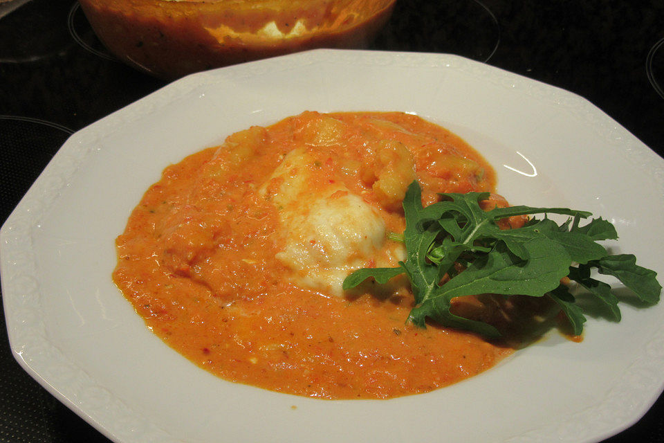 Gnocchi aus dem Ofen in Paprika-Tomaten-Sauce