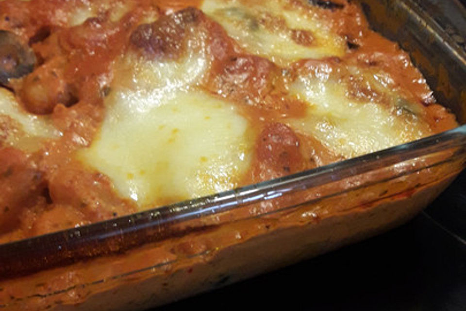 Gnocchi aus dem Ofen in Paprika-Tomaten-Sauce