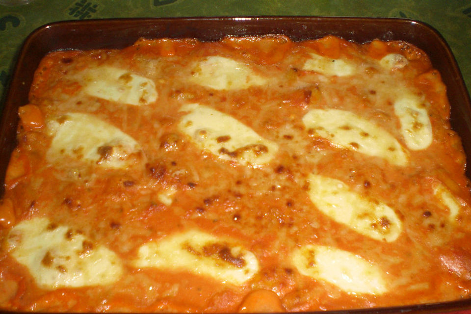 Gnocchi aus dem Ofen in Paprika-Tomaten-Sauce