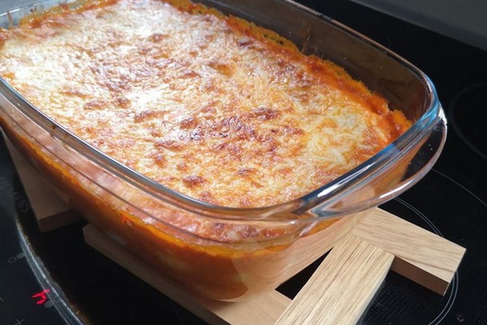 Gnocchi aus dem Ofen in Paprika-Tomaten-Sauce