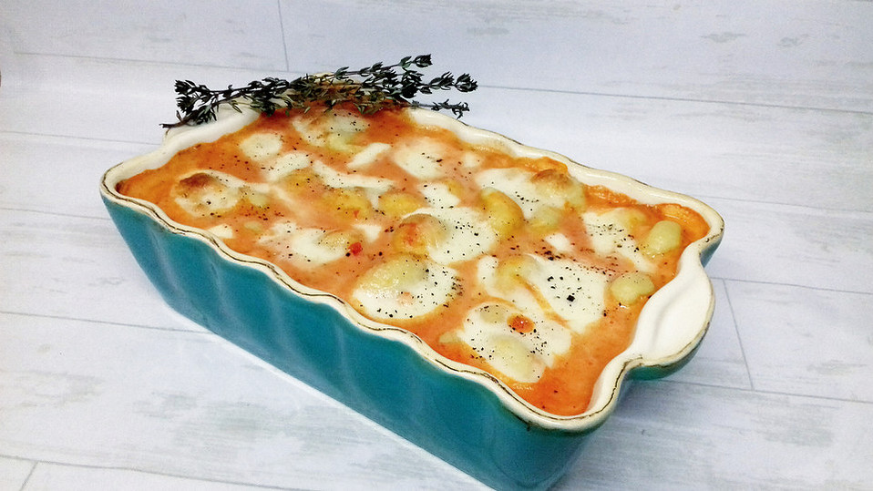 gnocchi-aus-dem-ofen-in-paprika-tomaten-sauce