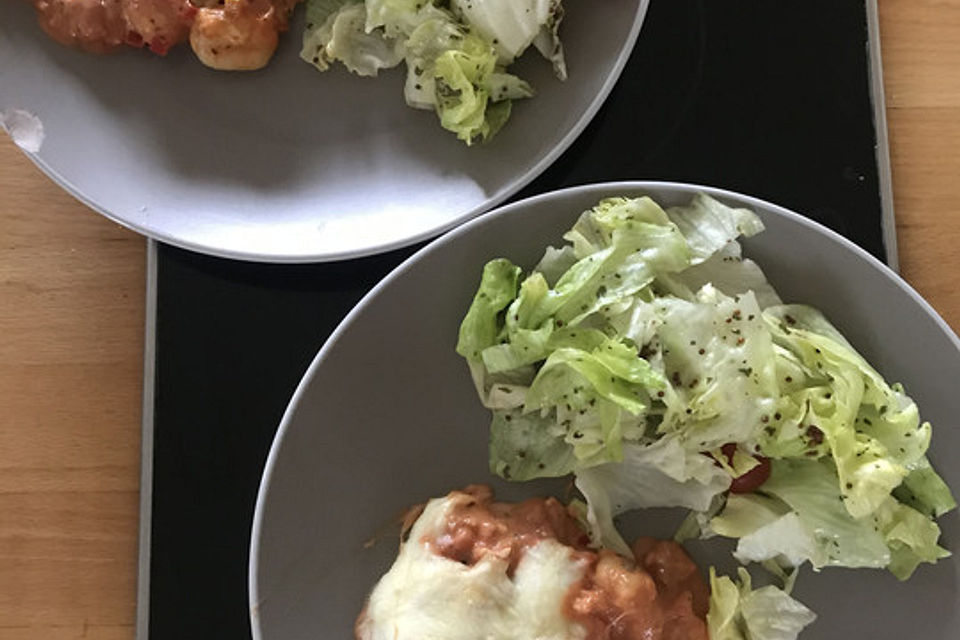 Gnocchi aus dem Ofen in Paprika-Tomaten-Sauce