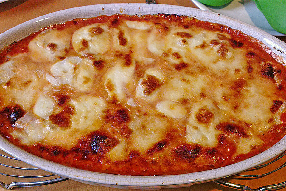 Gnocchi aus dem Ofen in Paprika-Tomaten-Sauce