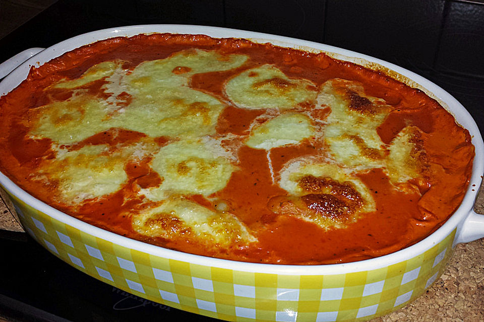 Gnocchi aus dem Ofen in Paprika-Tomaten-Sauce