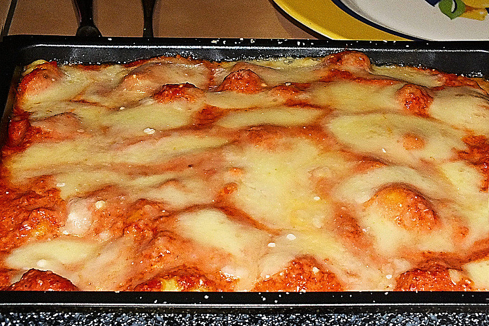 Gnocchi aus dem Ofen in Paprika-Tomaten-Sauce