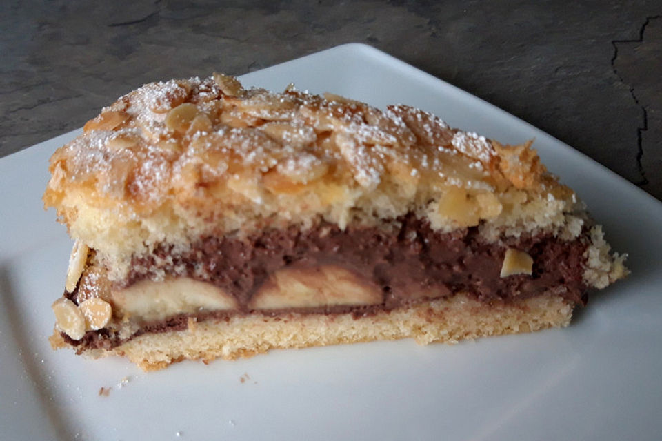 Schneller Bienenstich mit Kirschen Schneller Bienenstich mit Kirschen