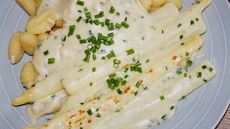 Gratinierter Spargel mit Gorgonzolasauce von fundelfish