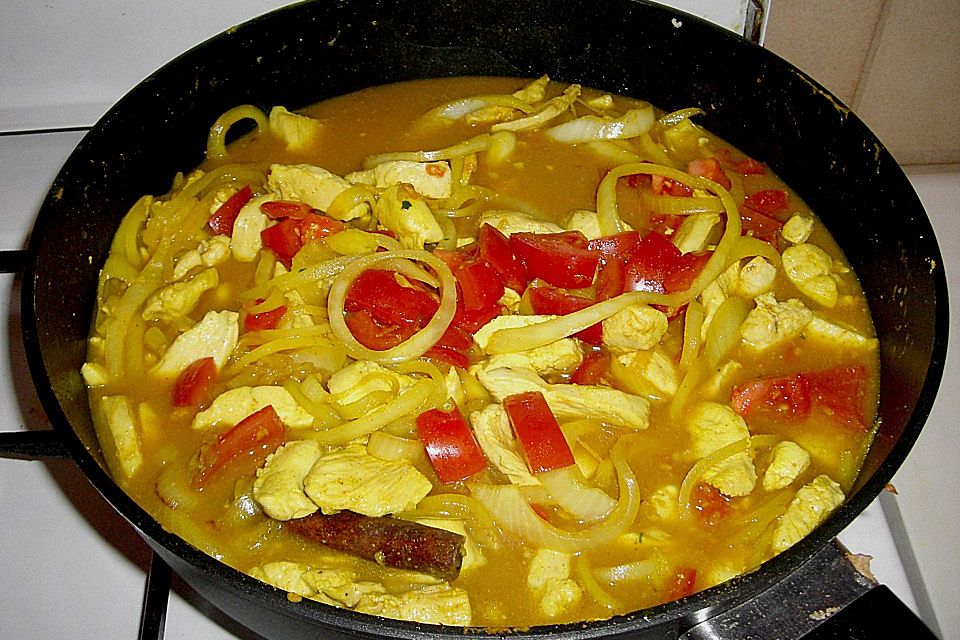 Huhn in Tomaten - Zwiebel - Sauce